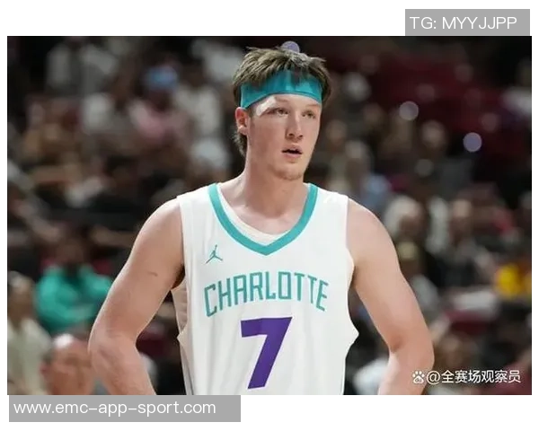 克尼佩尔表现出色21投8中斩获21分11篮板助攻和抢断全面数据展现实力