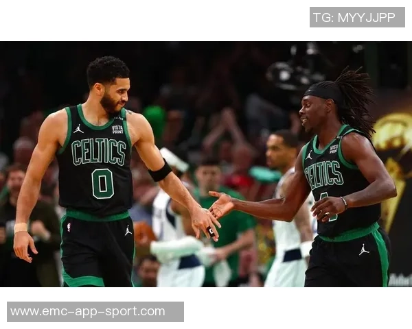 戴维斯攻防两端表现出色15投9中砍下26分12篮板5封盖压制火箭队